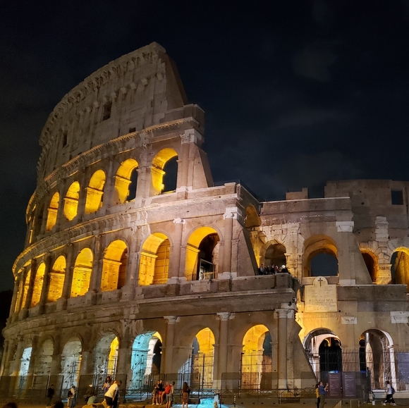 Meet the Posher - Picture 6 of 11